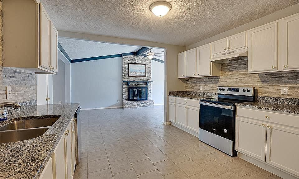 1st image of 1110 Twilight Dr