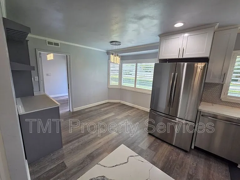 9 W Robinhood Dr — Photo 29