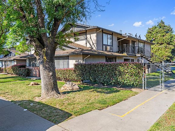 2nd image of 808 Sutter Ave