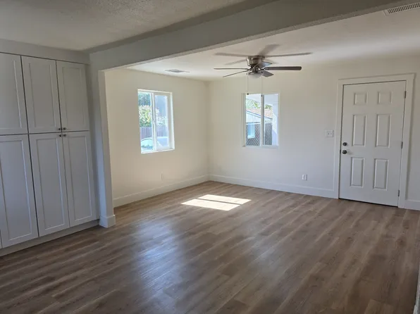 220 S G St #B, Exeter, CA 93221