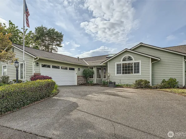 9215 77th Street Ct SW, Lakewood, WA 98498