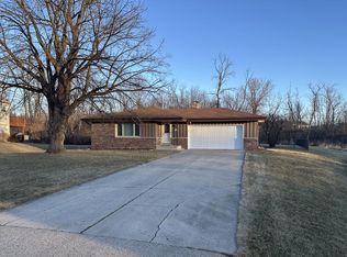 N75W17380 Wilson Dr, Menomonee Falls, WI 53051