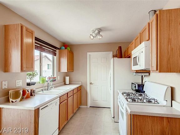 Laundry room/Walk in pantry located behind closed door. All appliances included