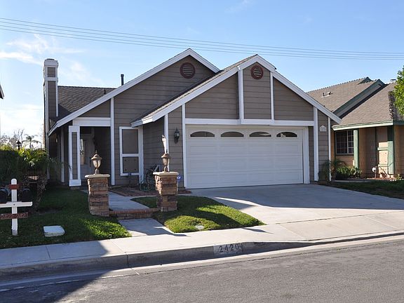 2nd image of 2420 Reindeer Ln