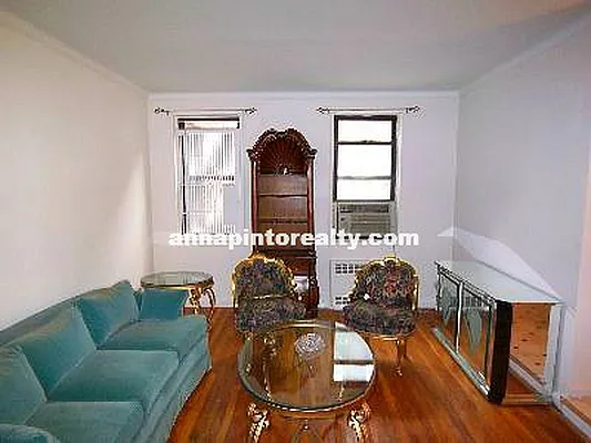 Sold by Anna Pinto Realty | media 20