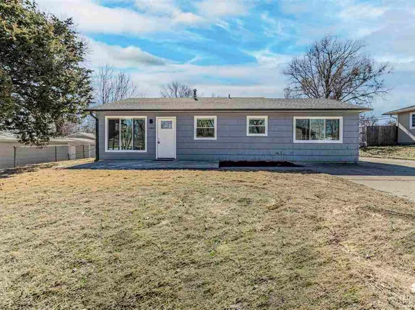 1005 W Ash St, Junction City, KS 66441