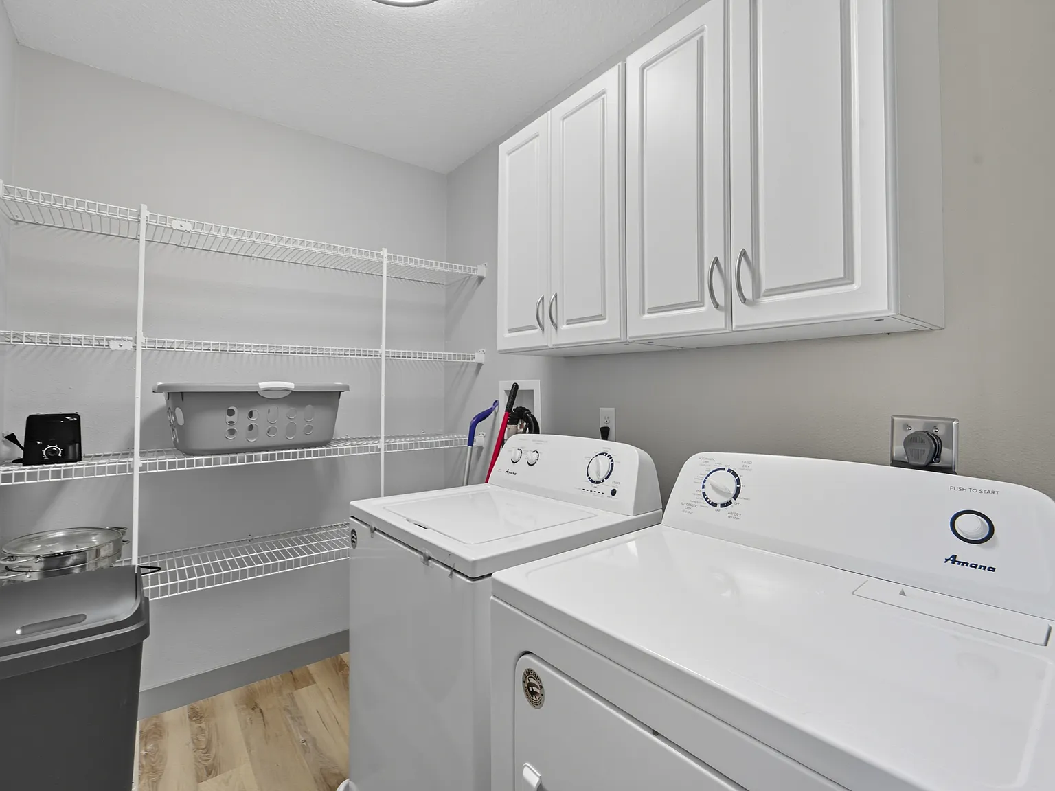 203 Third Street SE - 2B — Photo 4