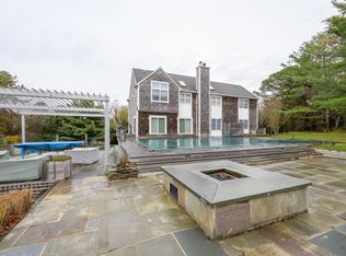 105 McGregor Dr, Southampton, NY 11968