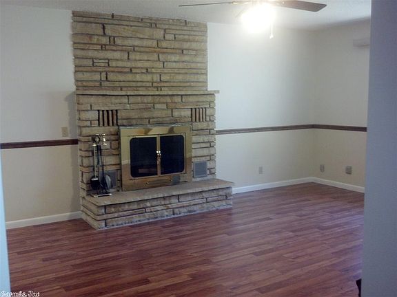 4th image of 209 Hiawatha Dr