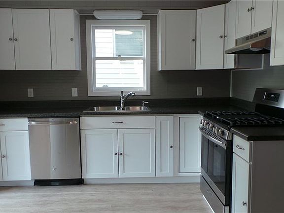 5th image of 310 N 9th St