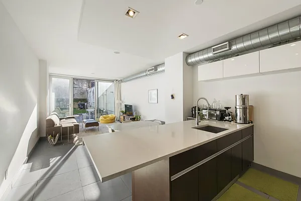 Sold by MNS | media 10