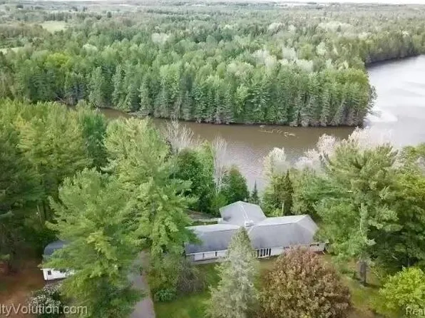 23155 Pleasant Valley Rd, Hillman, MI 49746