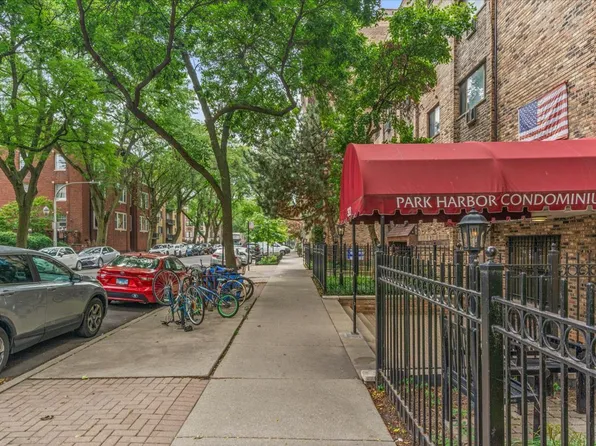 3620 N Pine Grove Ave APT 504, Chicago, IL 60613