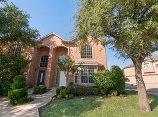385 Ivan Dr, Lewisville, TX 75067