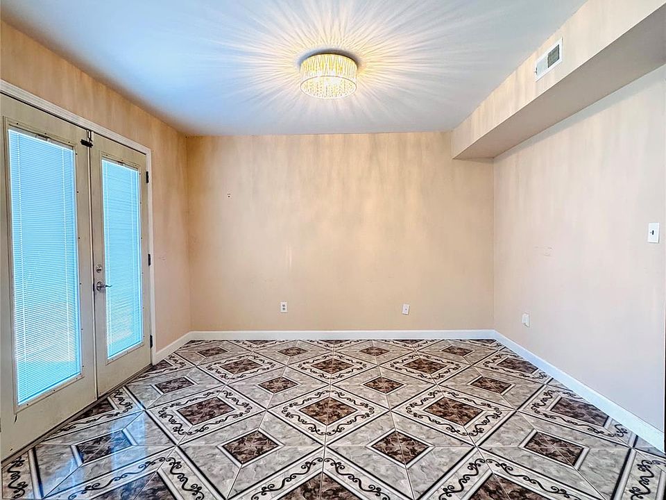 36125 Beverly Dr, photo 14