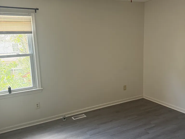 1109 Commonwealth Pl — Photo 3