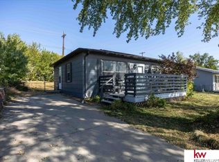 8116 Valley Rd, La Vista, NE 68128