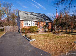 13 Park Pl, Middlesex, NJ 08846