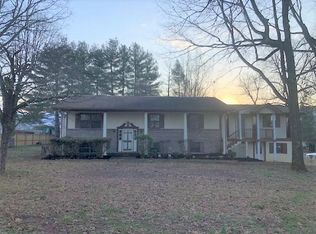 105 Helms Dr, Madisonville, TN 37354