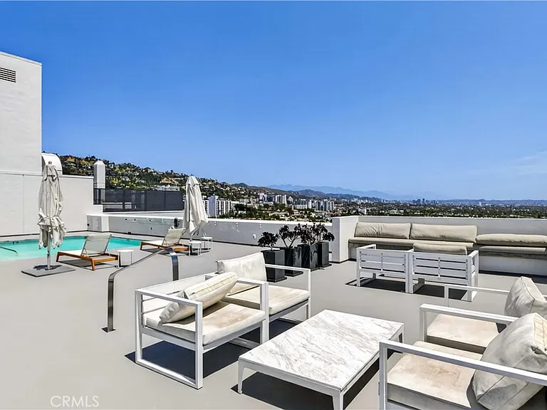838 N Doheny Dr #505 — Photo 29