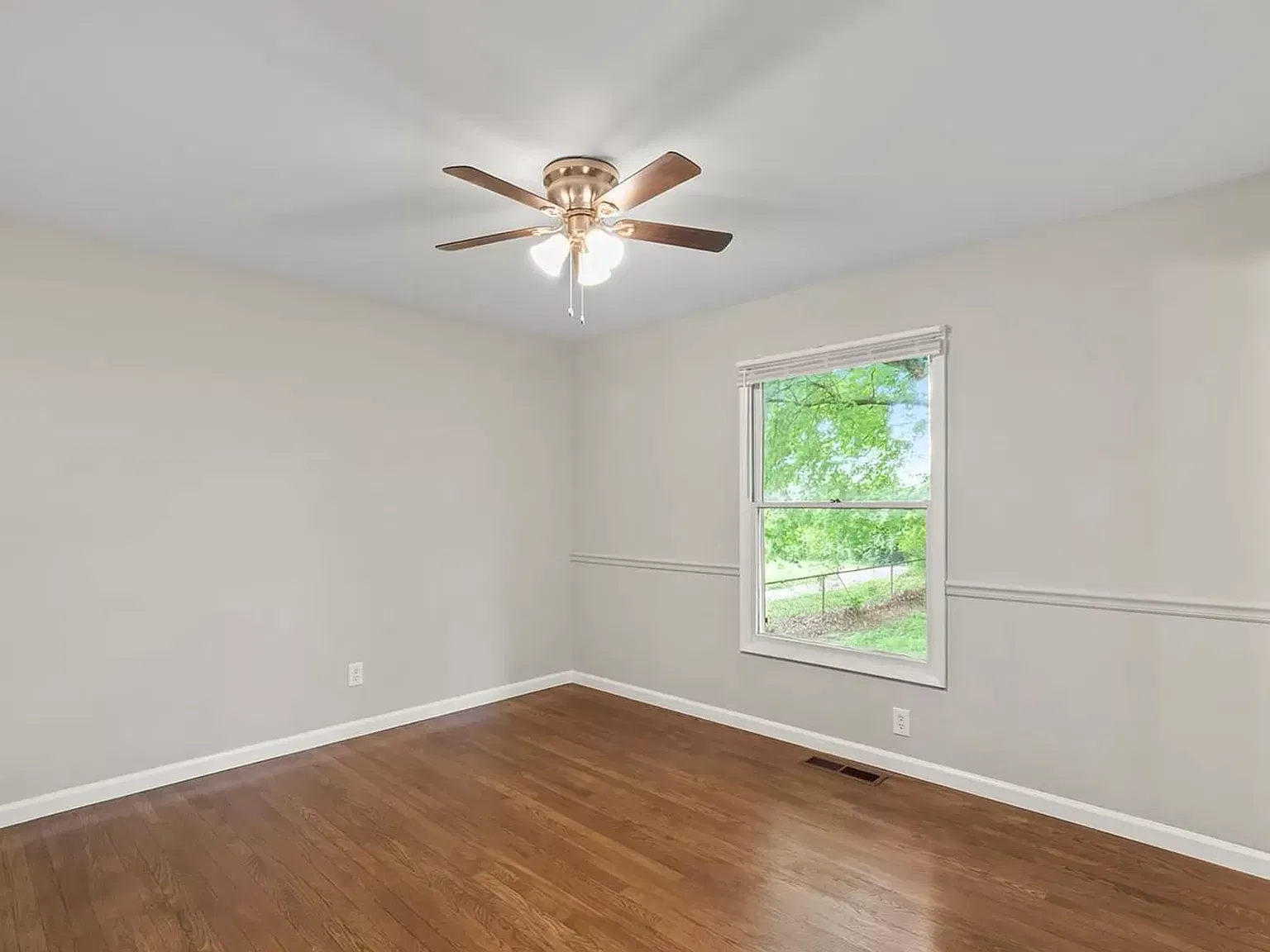 3 bed, 1850 sqft, $1,750 — Photo 3