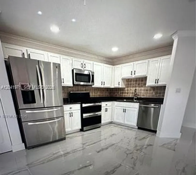 7001 SW 164th Ct #Townhouse 7001