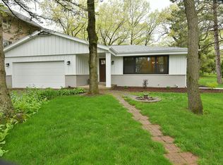 8742 Lakeshore Dr, Pleasant Prairie, WI 53158