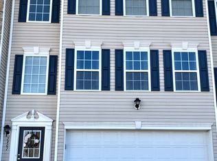 2907 Canterbury Dr, Imperial, PA