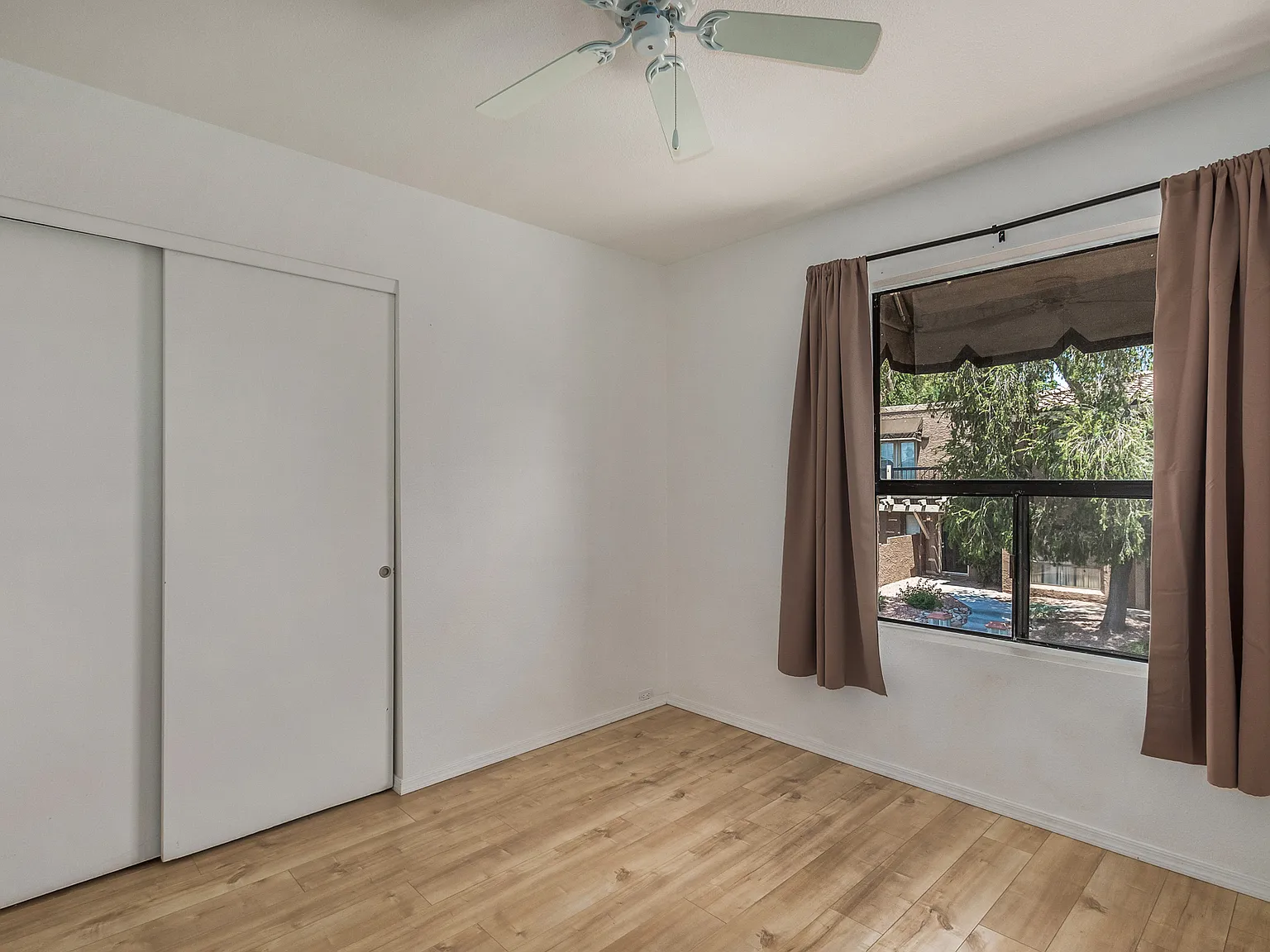 2 bed, 1060 sqft, $1,800 — Photo 3