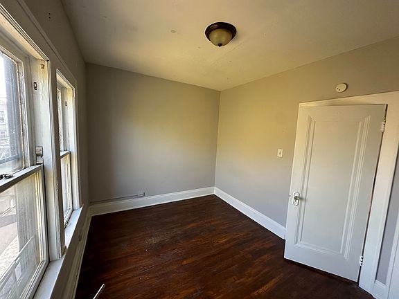 2nd image of 1685 Lincoln Ave #10