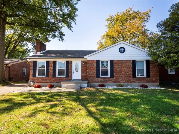 905 Longfield Drive, Clarksville, IN 47129