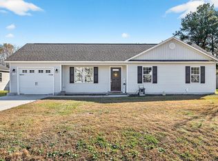 130 Woodbury Farm Dr, Jacksonville, NC 28540