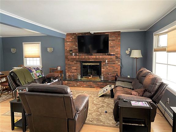 4th image of 3251 W 43rd St