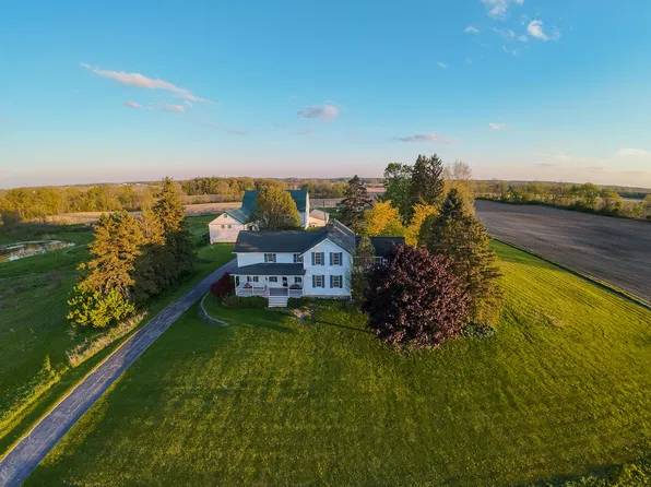 8885 Burmeister Rd, Saline, MI 48176