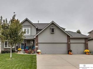 16392 Grebe St, Bennington, NE 68007