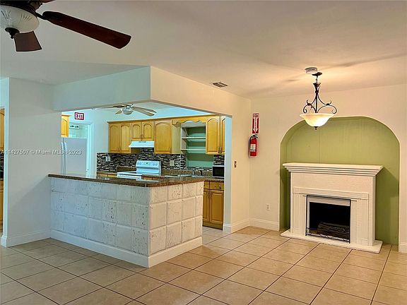 5th image of 1410 NW 188th Ter