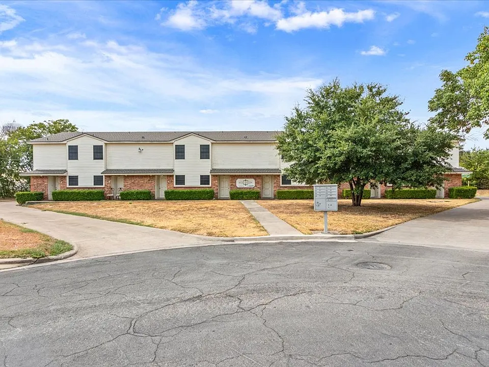 214 Romana Cir #E