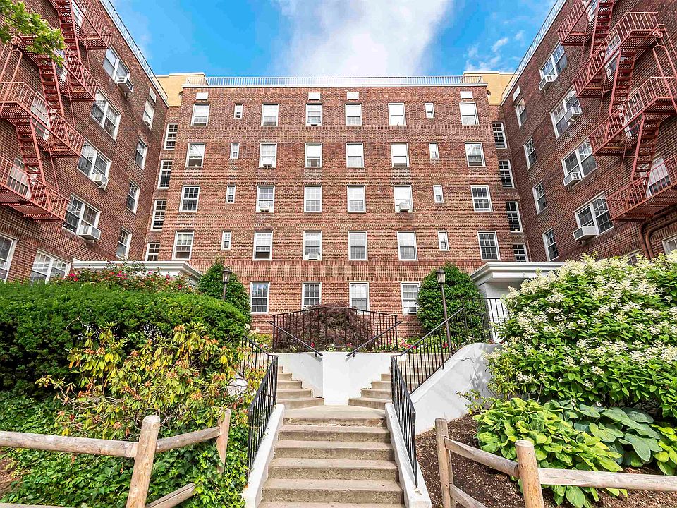 1st image of 8400 Boulevard East #5A