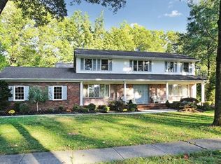 8 Stewart Ave, Edison, NJ
