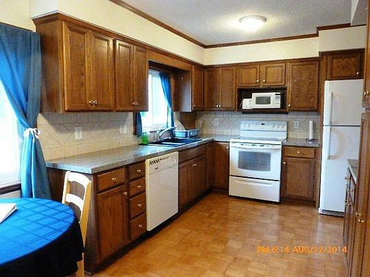 5th image of 5743 Allenby Ct