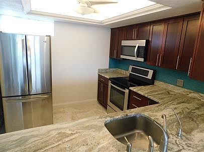 3rd image of 2618 Cove Cay Dr #903-1