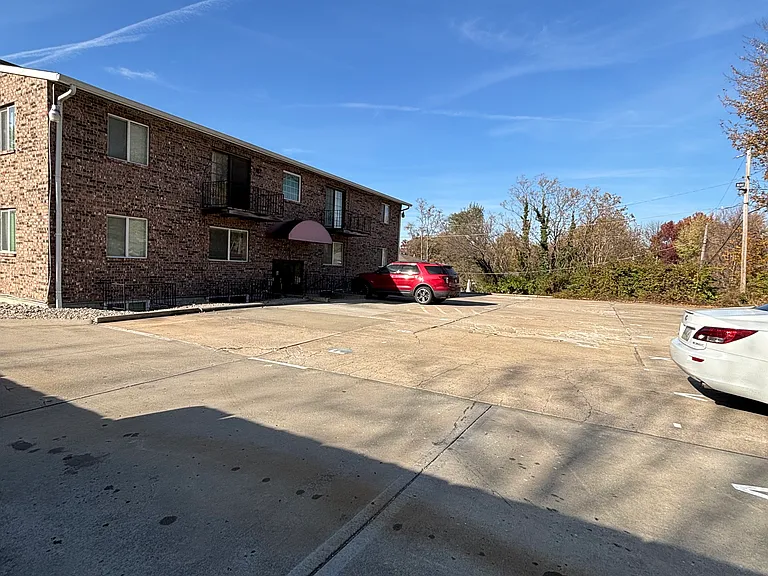 2727 S Sterling Ave #G — Photo 26
