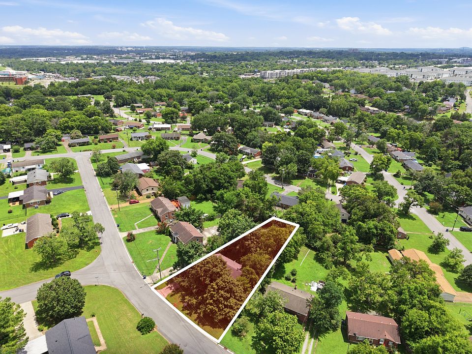 1st image of 210 Friendship Dr