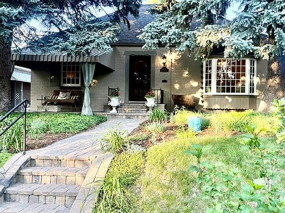 2nd image of 1124 Holly Street
