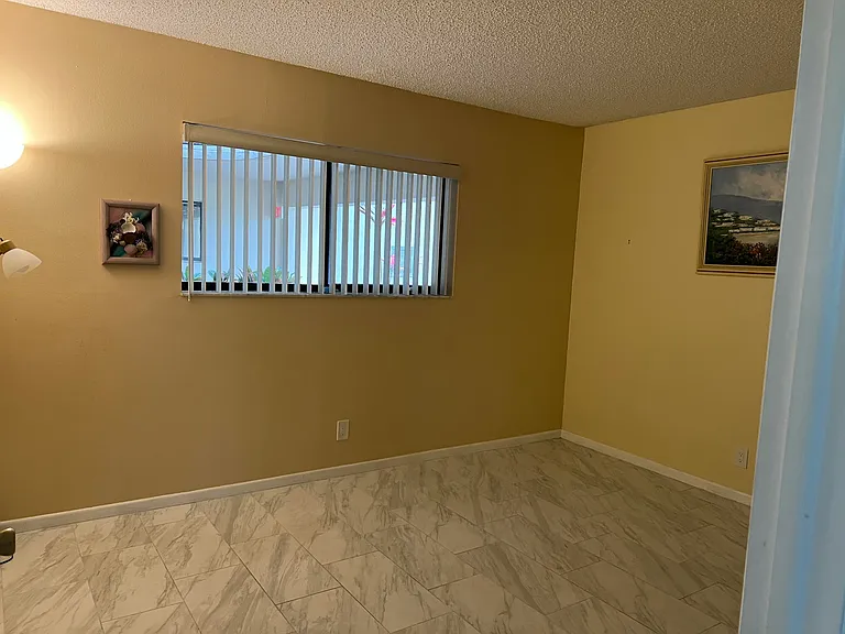 5220 Las Verdes Cir #101 — Photo 19