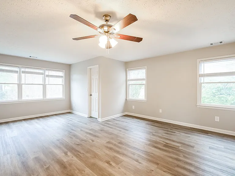 1071 Cedar Bluff Trl SW — Photo 11