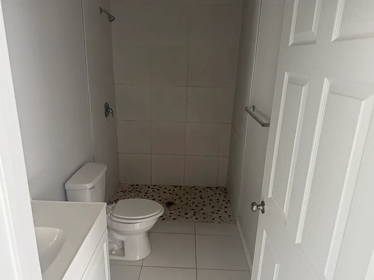 1514 Gary Ln — Photo 7