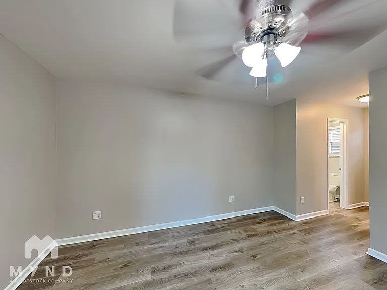 83 Woodrow Ave — Photo 13