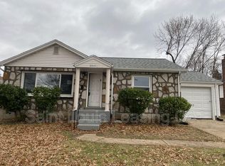 8041 Titus Rd, Saint Louis, MO 63114