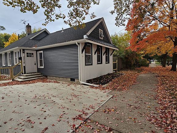2nd image of 2218 W 30th St